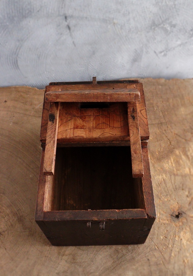 小さな時代銭箱　銭函　豆銭箱　小箱　時代小箱　アンティーク小箱