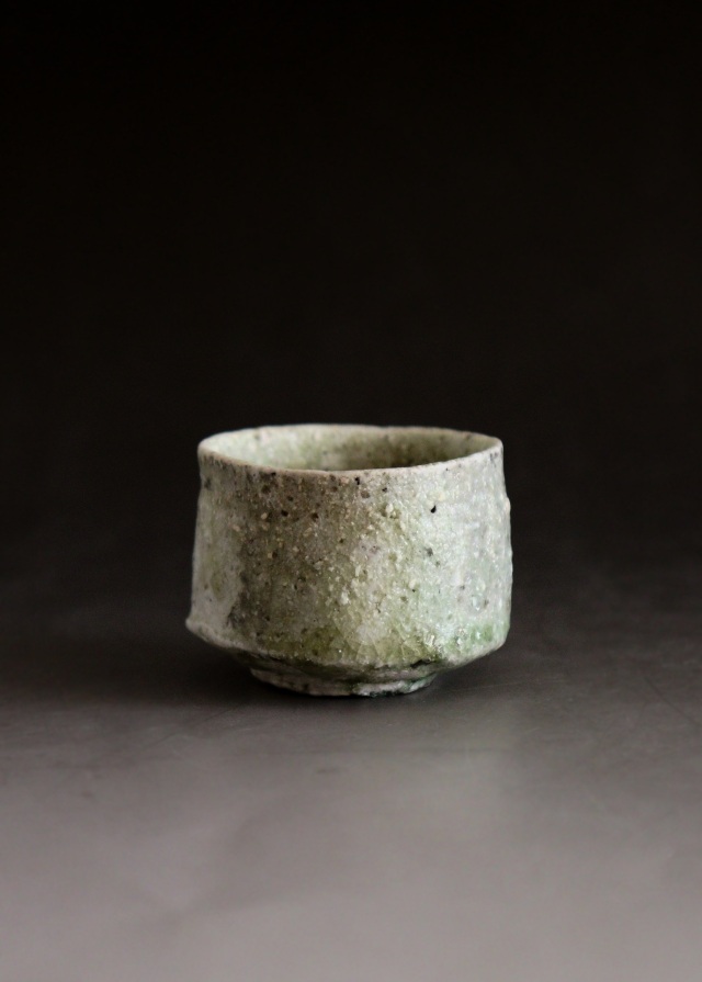 辻村唯作 酒盃 酒器 ぐいのみ 萩焼 酒盃 ガラス釉 共箱 共布
