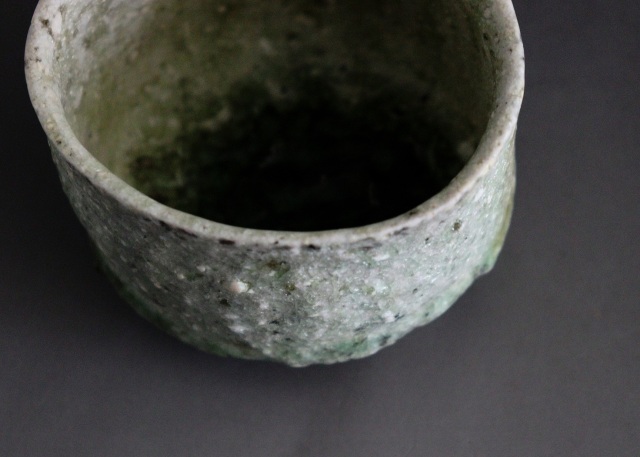 辻村唯作　酒盃　酒器　ぐいのみ　萩焼　酒盃　ガラス釉　共箱　共布
