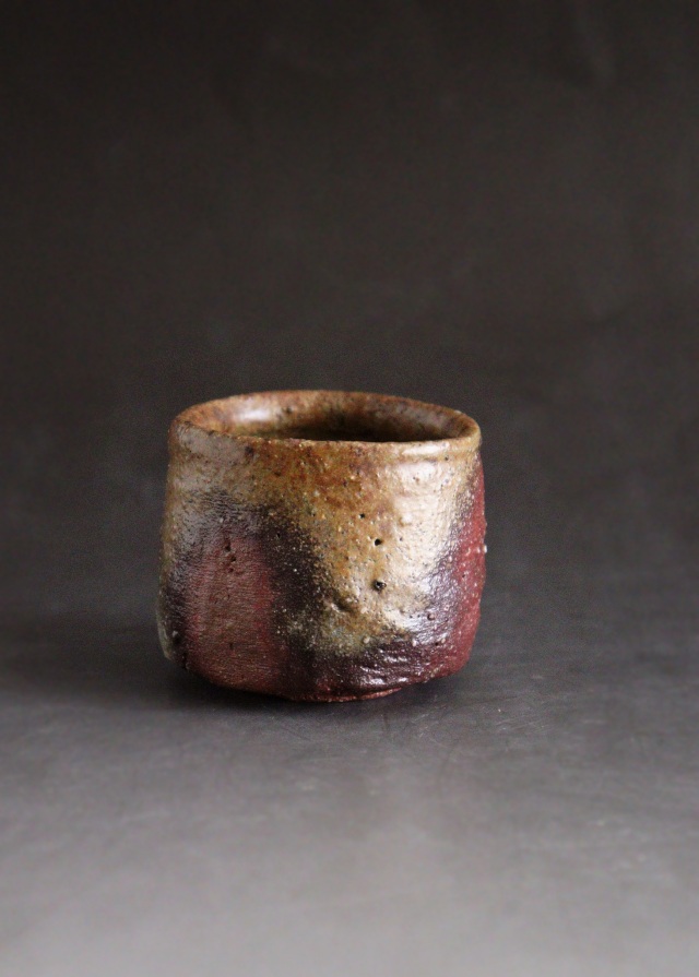 金重充宏作　備前酒盃　酒器　ぐいのみ　備前焼　酒盃　共箱　共布