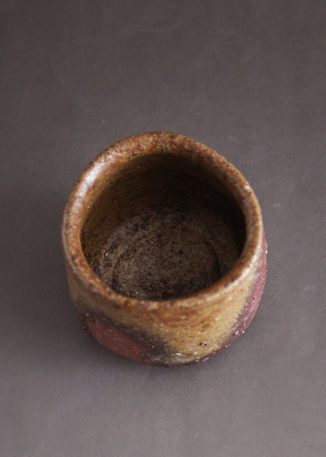 金重充宏作　備前酒盃　酒器　ぐいのみ　備前焼　酒盃　共箱　共布