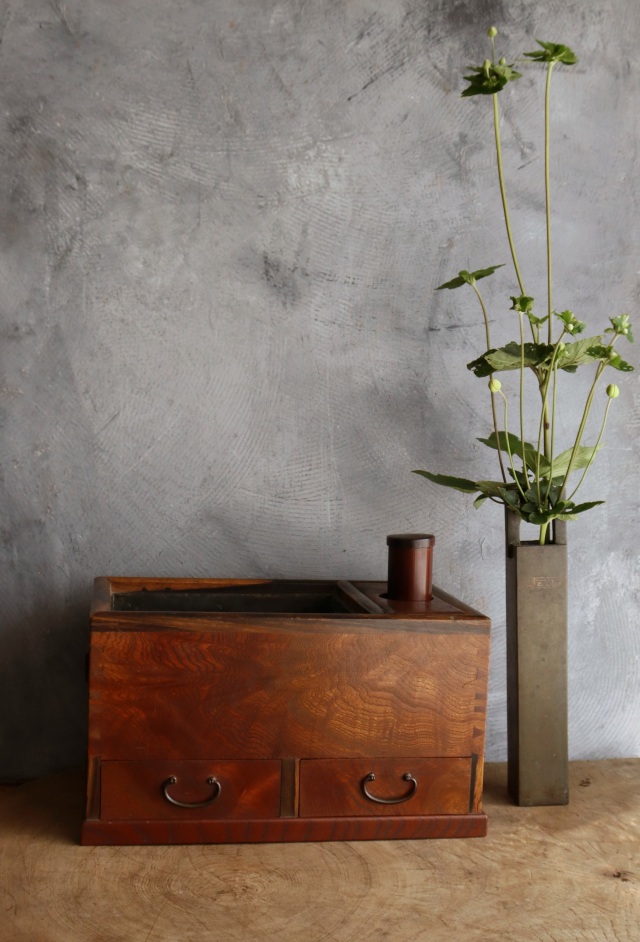 小さな長火鉢　手あぶり　民具　木製火鉢　卓上火鉢　古家具　風炉