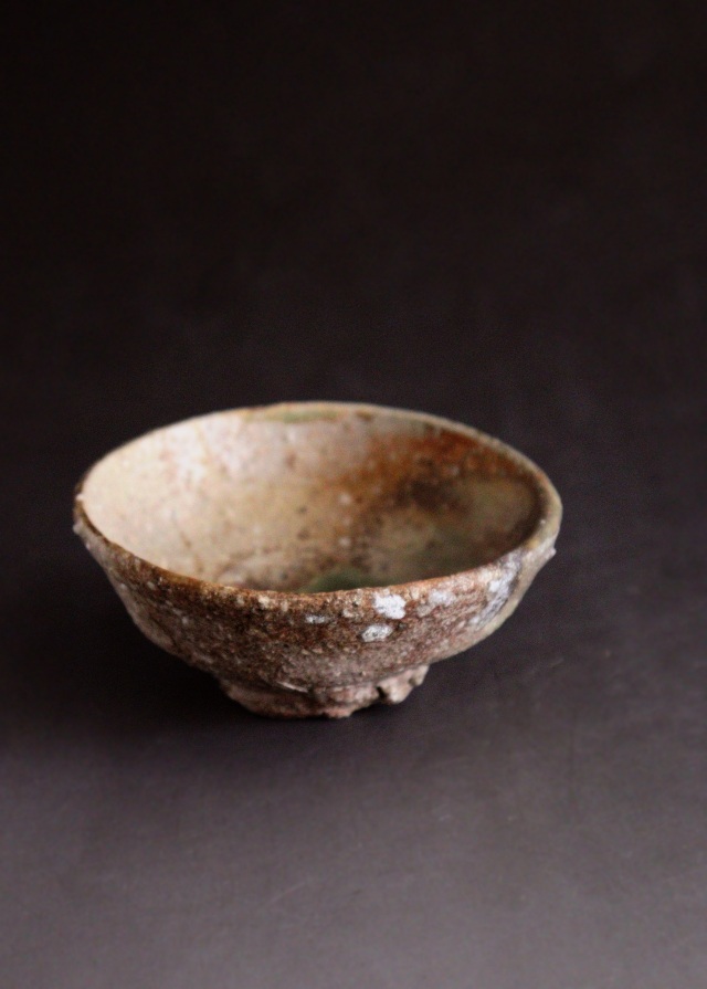 谷本貴作　伊賀ぐいのみ　酒器　ぐいのみ　伊賀焼　酒盃　皿