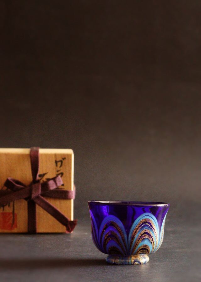 【工芸】★ 岩田久利 作 金彩 白玉 飾壺 ジョッキ グラス ★ マグカップ 工芸】☆ 岩田久利 作 金彩 白玉 飾壺 ジョッキ グラス