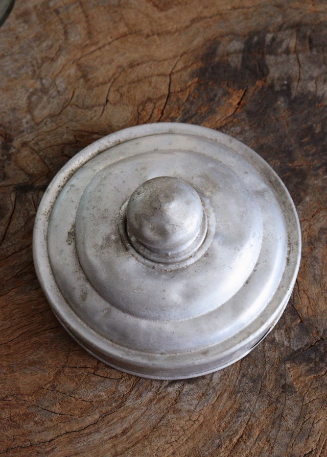 古いガラス瓶　アルミ蓋　保存瓶　古道具　透明ガラス　アンティーク　ガラスボトル　