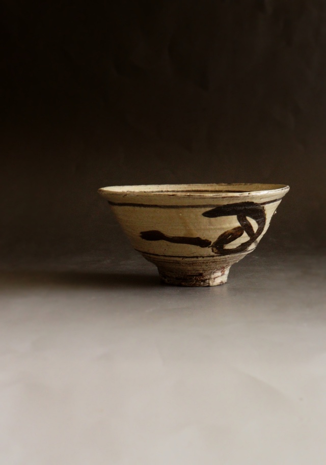 鶏龍山刷毛目　青葉太陽作　茶道具  刷毛目　鉄絵　鶏龍山　李朝茶碗　古作