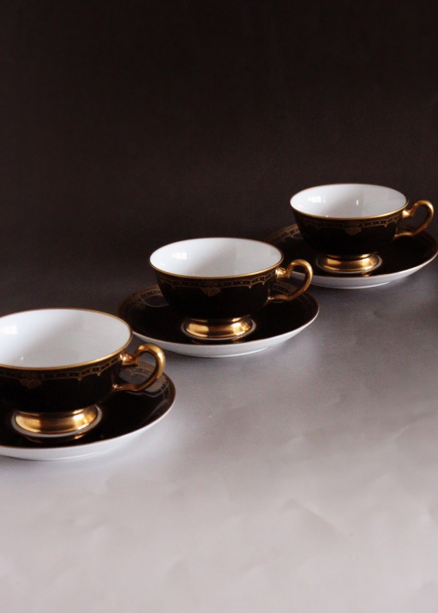 大倉陶園　黒蒔金彩レース　カップ&ソーサー　1客