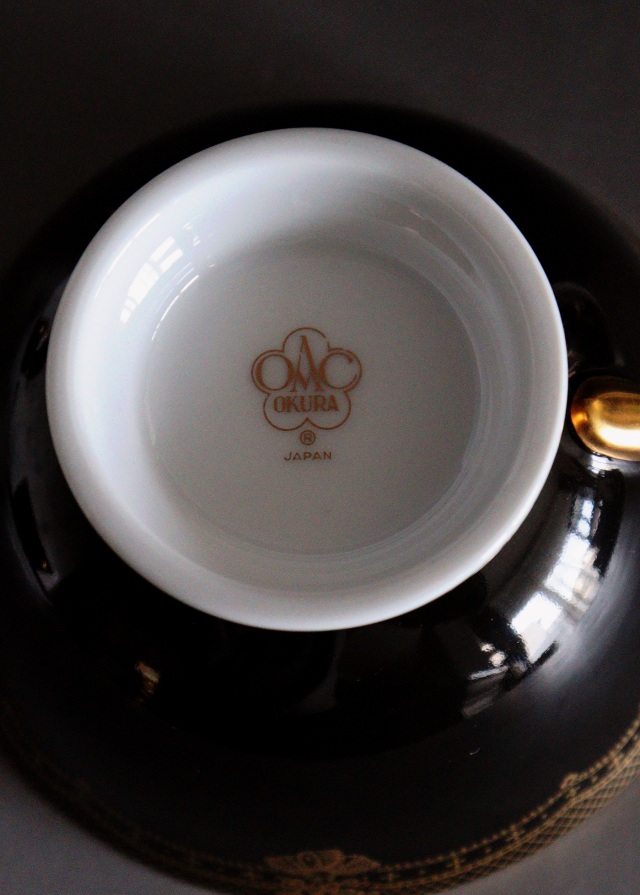 大倉陶園　黒蒔金彩レース　カップ&ソーサー　1客