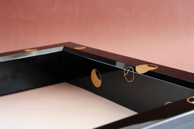 壷々蒔絵炉縁　塗師平安胡春作　蒔絵　茶道具　炉