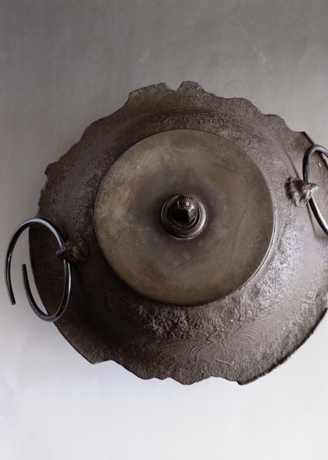 茶道具　置炉　置炉釜　傘型桐地紋置炉釜　電熱器付