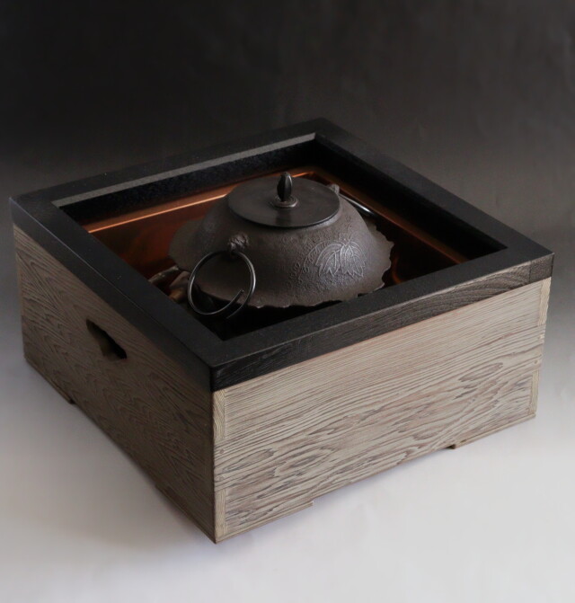 茶道具　置炉　置炉釜　傘型桐地紋置炉釜　電熱器付