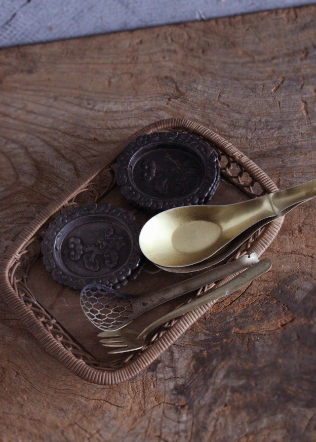 霊芝紋銅製　茶托　引手金具　5枚組　茶器　茶托　煎茶道具　骨董　古玩　民具　建具金具