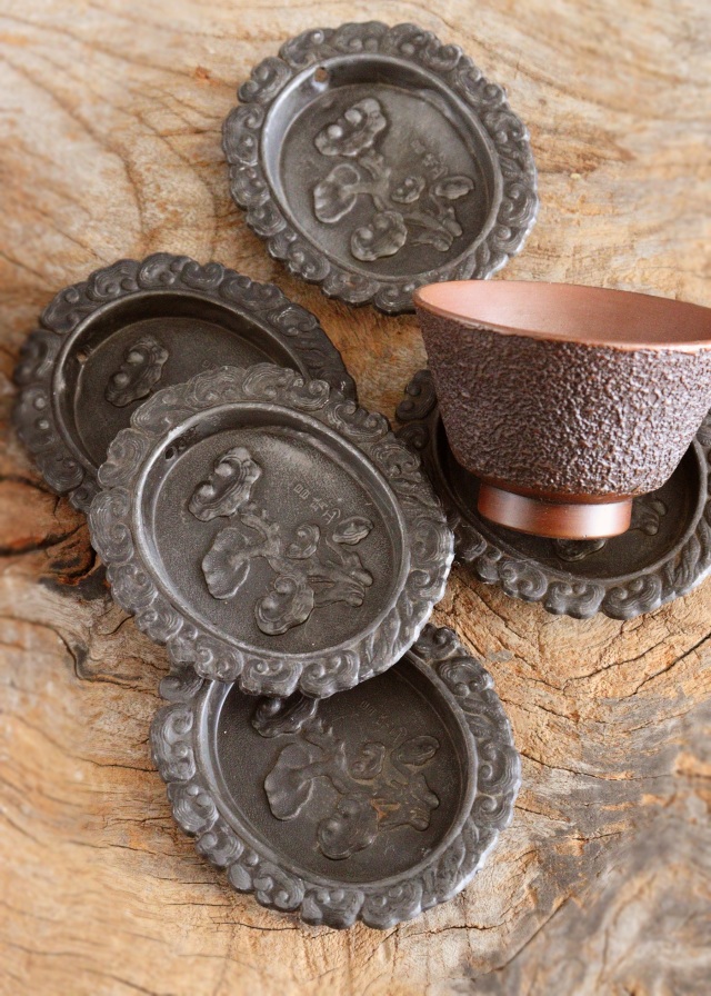 霊芝紋銅製　茶托　引手金具　5枚組　茶器　茶托　煎茶道具　骨董　古玩　民具　建具金具