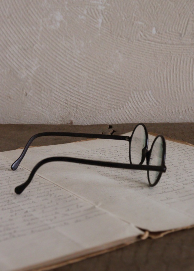 セルロイドの眼鏡　黒縁眼鏡　おしゃれ眼鏡　めがね