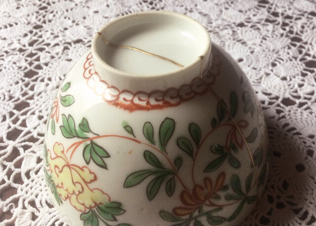 景徳鎮色絵飯碗金継ぎ有り