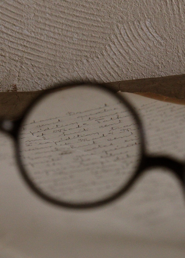 セルロイドの眼鏡　黒縁眼鏡　おしゃれ眼鏡　めがね