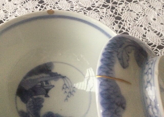 平戸焼蓋付飯碗金継ぎ有り