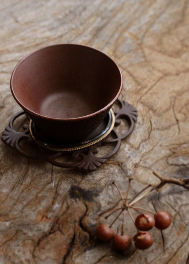 透かし鉄製　茶托　引手金具　4枚組　茶器　茶托　煎茶道具　骨董　古玩　民具　建具金具 豆皿