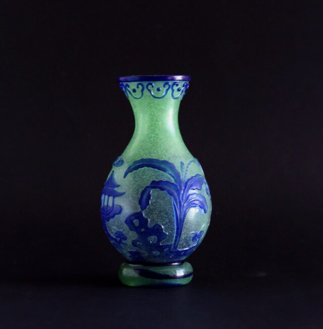 乾隆ガラス　唐子楼閣図花瓶　花器　ガラス瓶　飾瓶