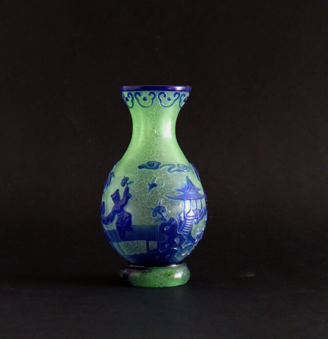 乾隆ガラス　唐子楼閣図花瓶　花器　ガラス瓶　飾瓶