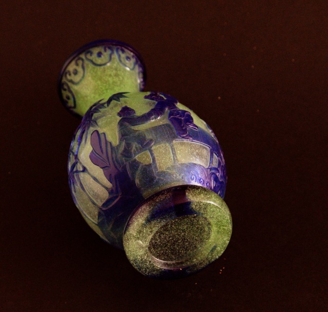 乾隆ガラス　唐子楼閣図花瓶　花器　ガラス瓶　飾瓶