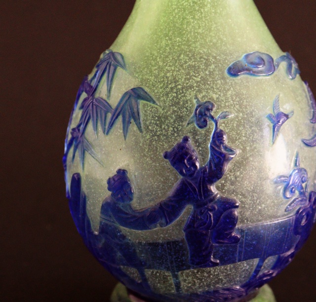 乾隆ガラス　唐子楼閣図花瓶　花器　ガラス瓶　飾瓶