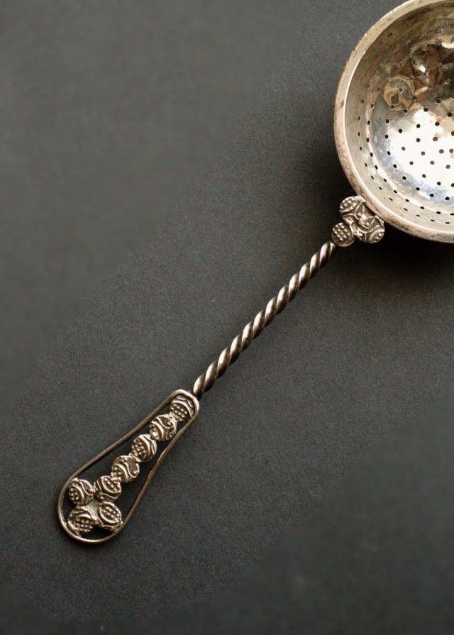 ティーストレーナー　アンティーク　Silver Plated　銀メッキ