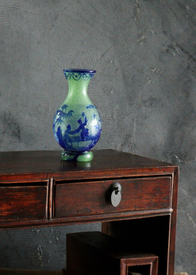 乾隆ガラス　唐子楼閣図花瓶　花器　ガラス瓶　飾瓶