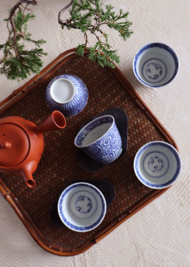 蛸唐草煎茶茶碗　酒器　ぐいのみ　茶器　小鉢　染付骨董　染付蛸唐草　古伊万里