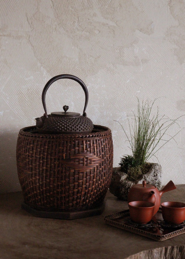 竹籠陶製火鉢
