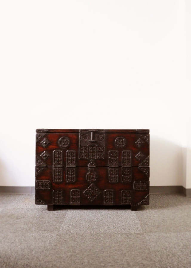 李朝箪笥　李朝バンダジ　パンダジ韓国アンティーク家具　　中サイズ　幅850  高さ610mm