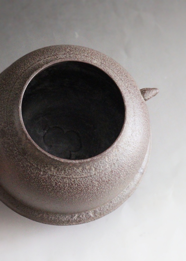 唐銅朝鮮風炉　茶道具　美品　風炉釜　風炉　釜師高橋敬典　　風炉師金谷浄雲