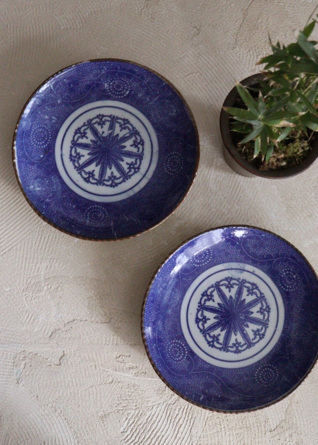 染付印判菊唐草紋皿 24cm イゲ皿 ワンプレート 飾り皿 1枚飾り皿 1枚