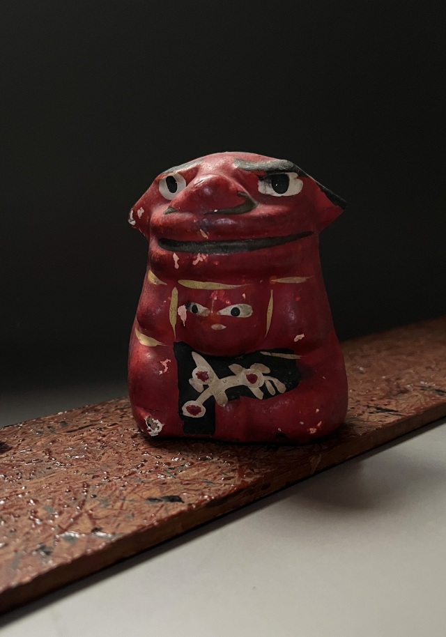 赤い陶器の郷土玩具 荷物付き 赤い陶器の郷土玩具 荷物付き 美術品・アンティーク・コレクション