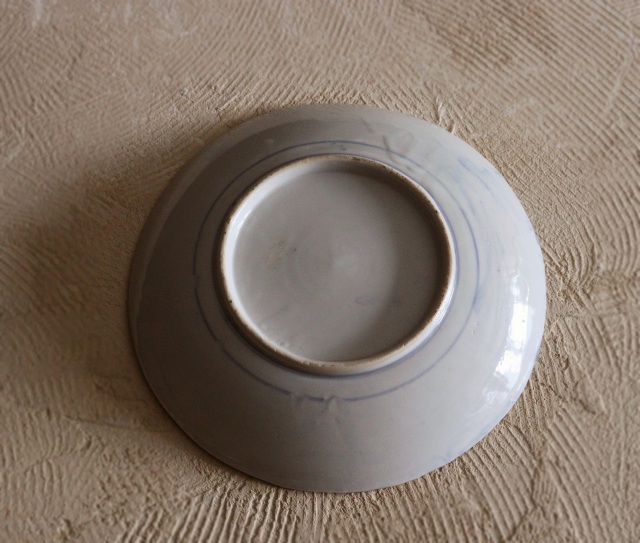 染付印判菊唐草紋皿　　24ｃｍ　イゲ皿　　ワンプレート　飾り皿　1枚