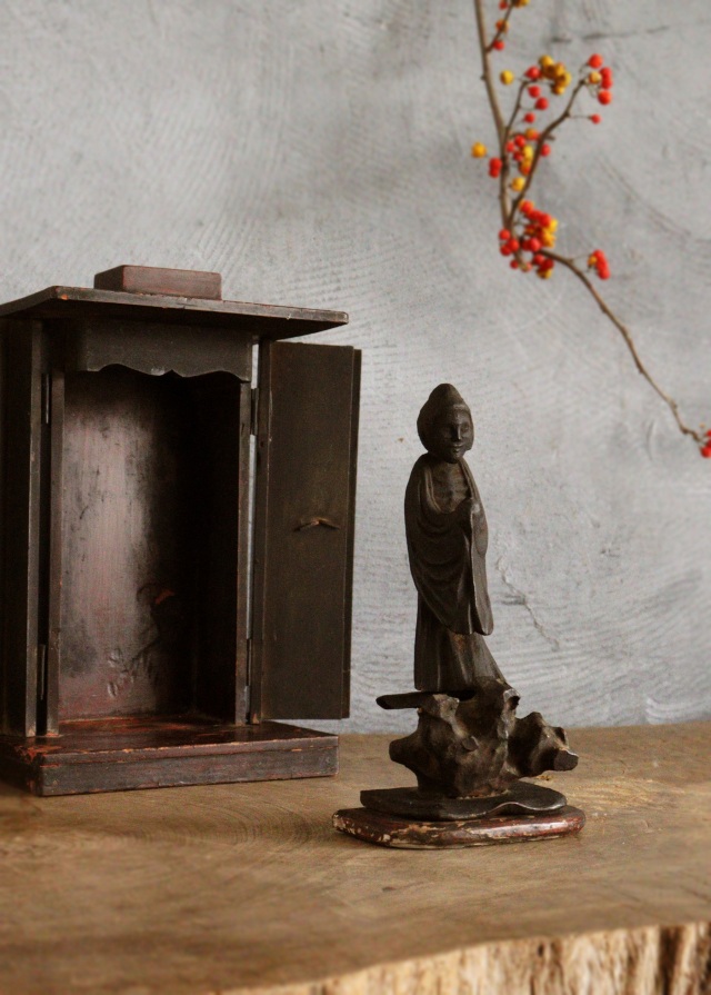 山出釈迦　厨子　小仏 仏像  時代仏 　骨董　仏教美術　古仏　木彫仏　