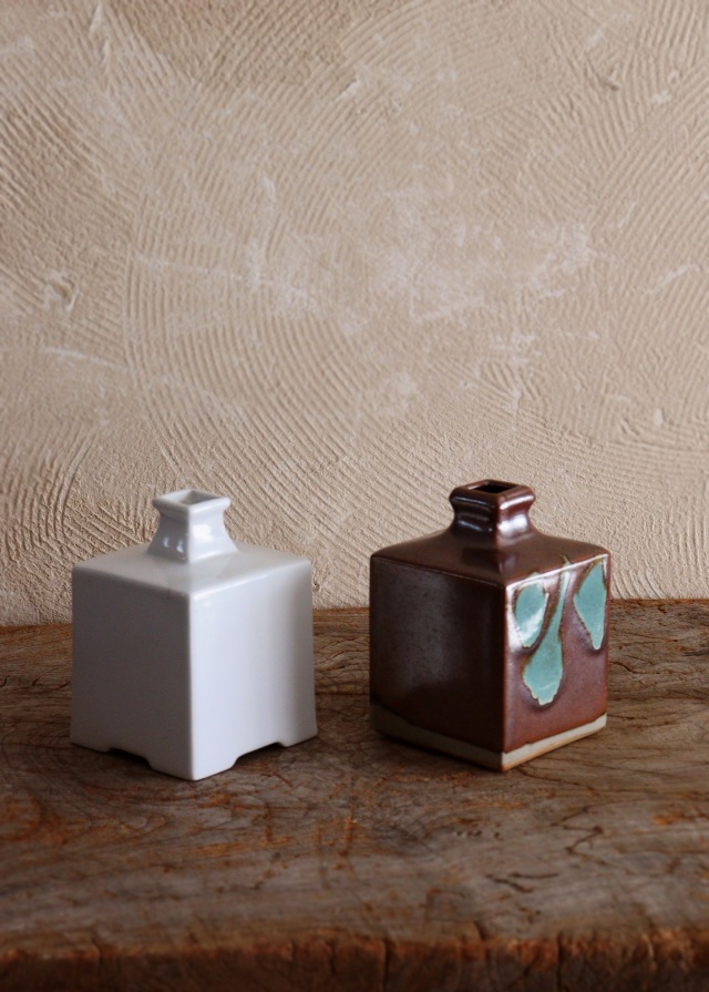 韓国白磁角徳利　益子焼角徳利　白磁器　民藝　花器　一輪挿し