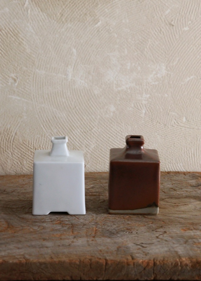 韓国白磁角徳利　益子焼角徳利　白磁器　民藝　花器　一輪挿し