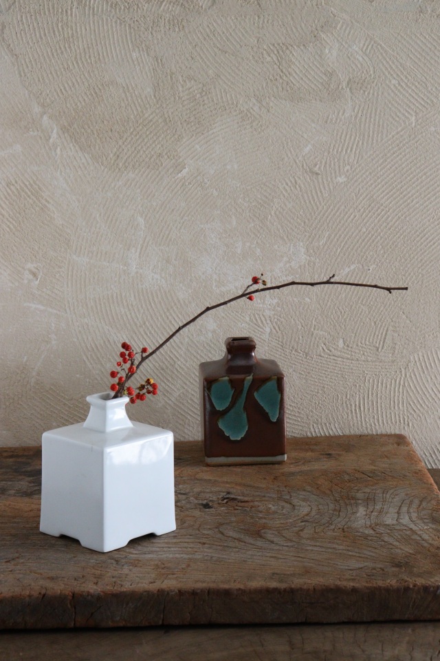 韓国白磁角徳利　益子焼角徳利　白磁器　民藝　花器　一輪挿し