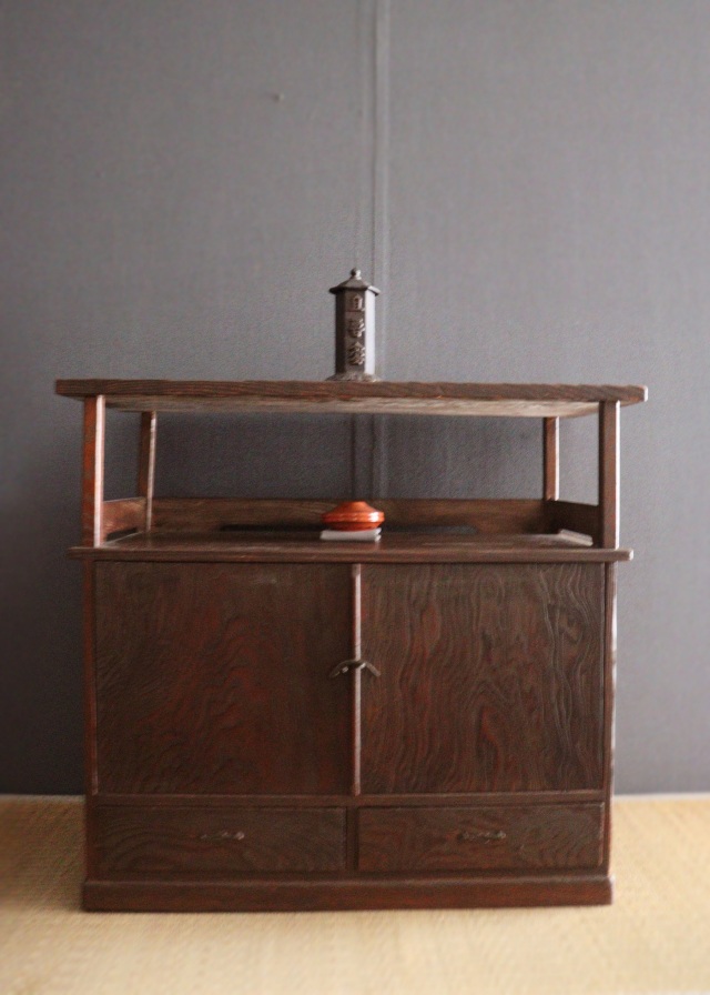 小振りな飾り棚 古家具 小箪笥 飾棚 厨子棚 Antique Sam