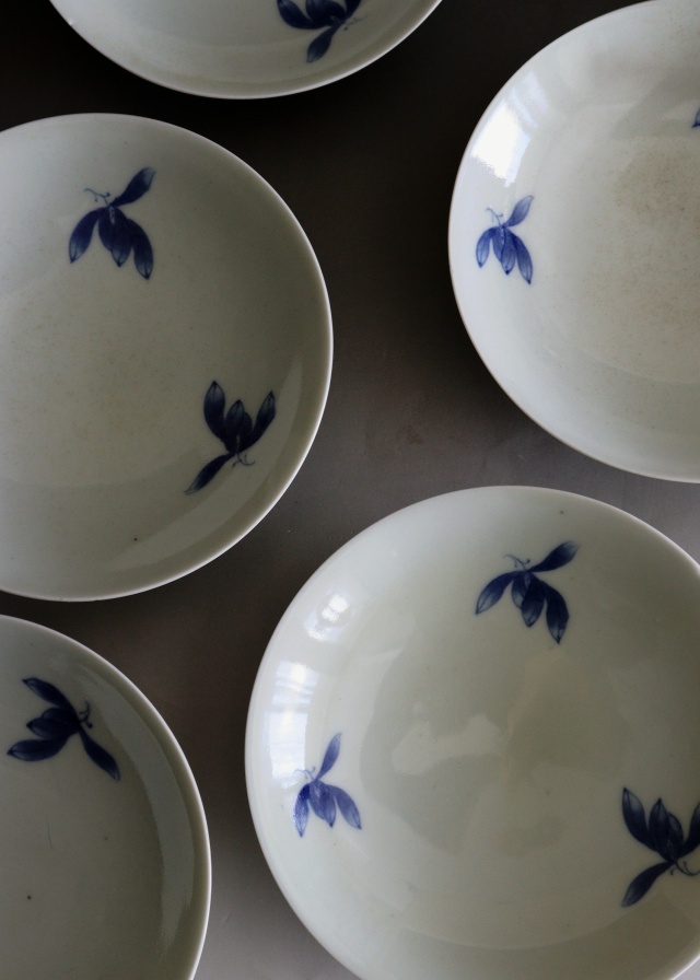 染付手書き平戸焼花図16ｃｍ皿　5枚組　　取り皿　盛皿　中皿　プレート