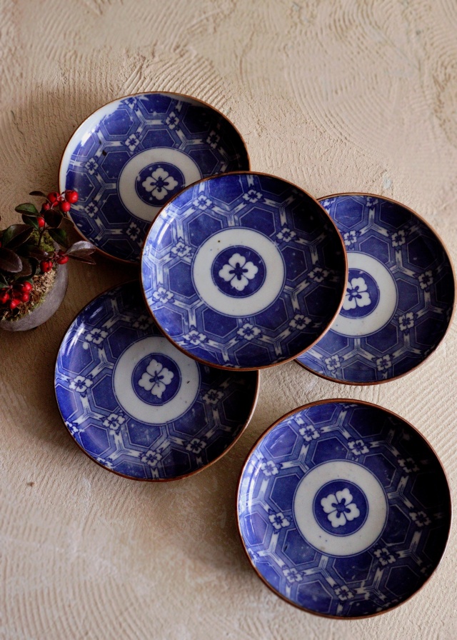 染付印判亀甲・丸に花菱紋様16cm皿 5枚組 取り皿 盛皿 中皿 プレート