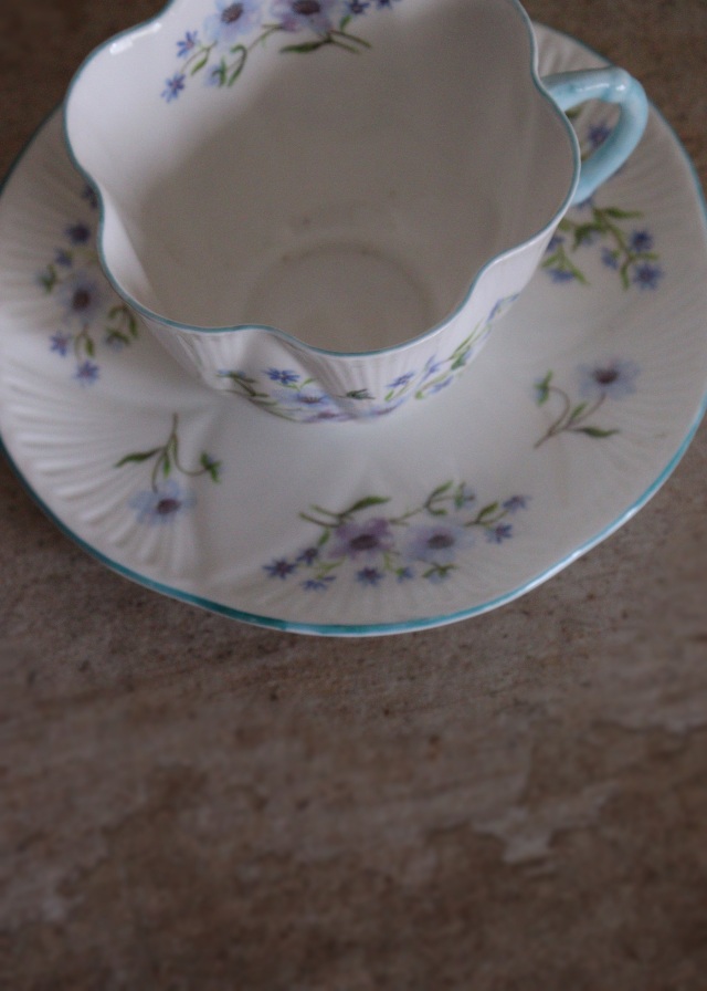 シェリーブルーロックカップ＆ソーサー 　洋食器