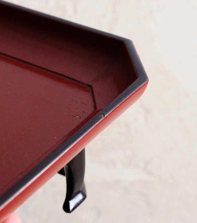 朱と黒二色の脚付き膳　漆膳　お膳　お月見　隅切り角膳　1膳