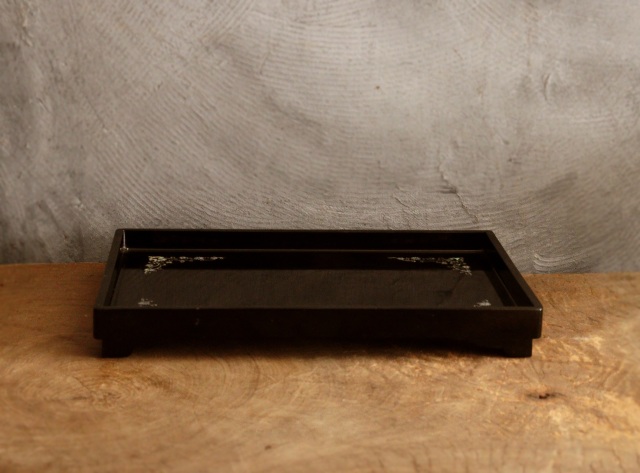 螺鈿細工の漆膳　飾り台　螺鈿　花台　古道具　お膳　茶台　35×25ｃｍ
