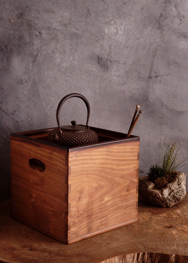 箱火鉢　285mm角　手あぶり　民具　木製火鉢　卓上火鉢　古家具　風炉　民藝　角火鉢　炉　指物