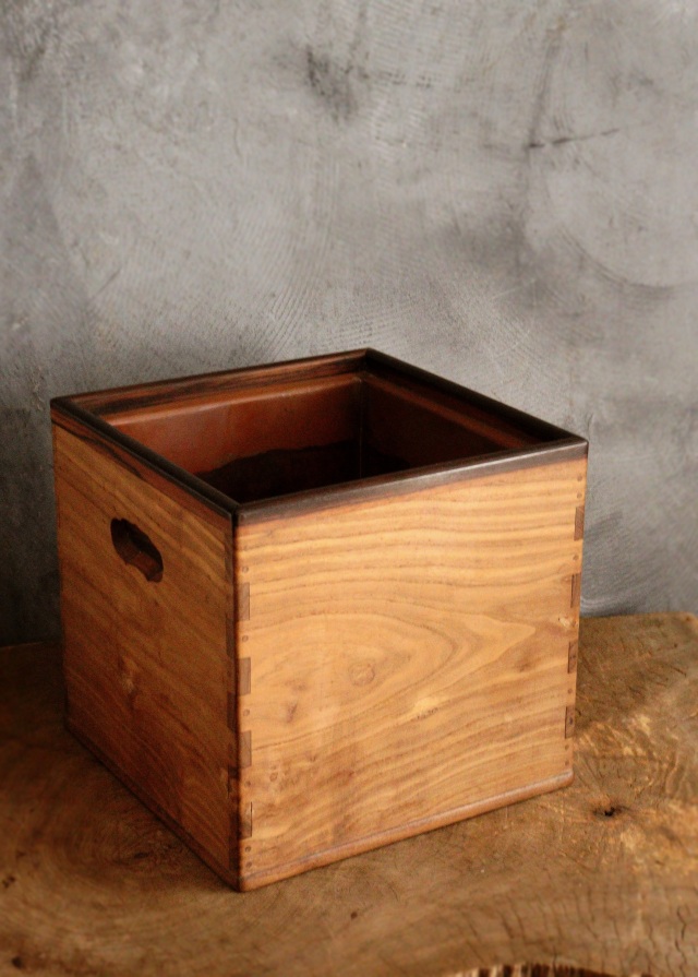 箱火鉢　285mm角　手あぶり　民具　木製火鉢　卓上火鉢　古家具　風炉　民藝　角火鉢　炉　指物