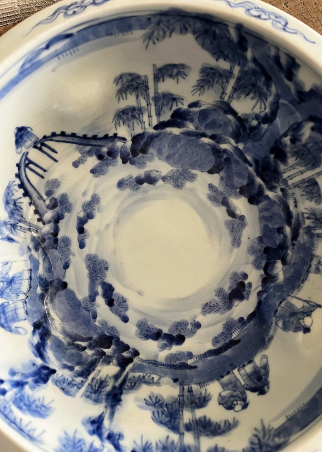 鉢■伊万里染付唐草紋窓山水図大鉢 菓子器 蝙蝠 蛇の目高台■ 忠佐伯 古伊万里 染付 角福 大胆な龍図大鉢 36㎝ 智 アンティーク