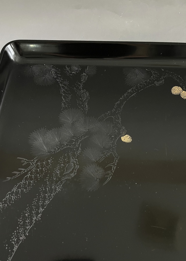 堅地　輪島塗　御膳沈金　松ぼっくり図　二枚組　