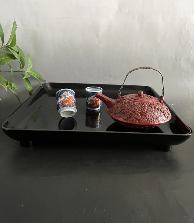 堅地　輪島塗　御膳沈金　松ぼっくり図　二枚組　